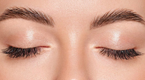 Fake Eyelashes vs. Eyelash Extensions: Pros, Cons, and Key Differences